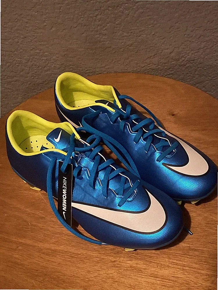 Nike Women 7.5 Mercurial Soccer Cleats Blue/white 658576-400