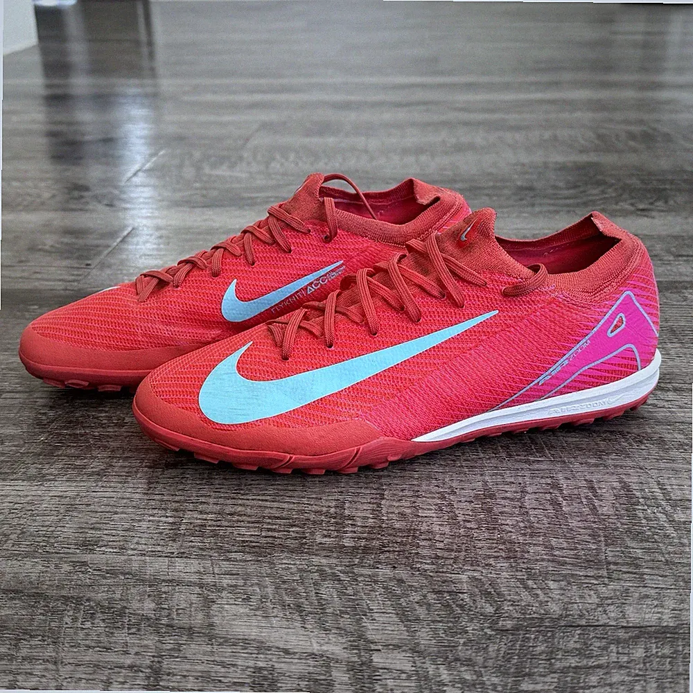 Nike Women’s Zoom Vapor 16 Pro TF Indoor Soccer Shoes, Size 9