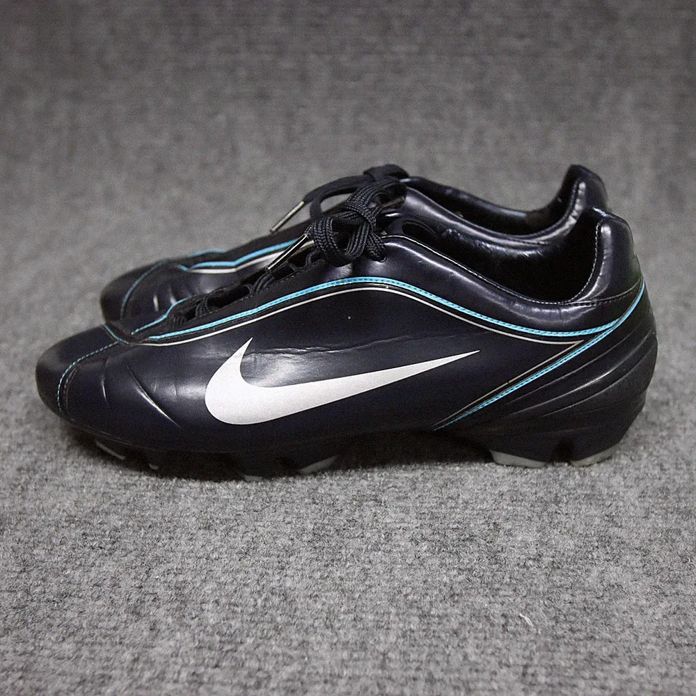 womens soccer cleats size 8.5