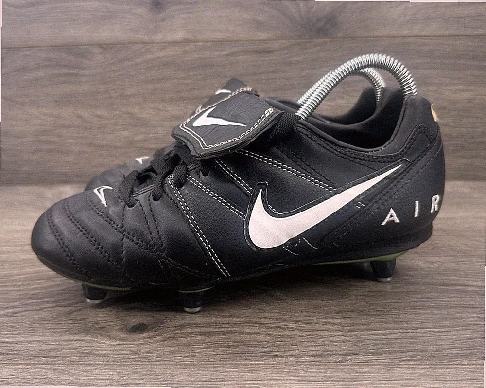 Nike Y2K Air Brasilia 2 D Men's Soccer Metal SG Cleat Size 4 Black White
