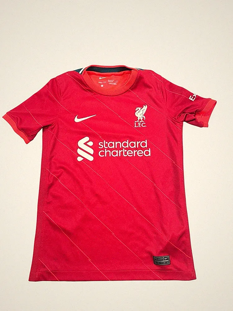 Nike Youth Boys L.F.C. Liverpool Soccer Jersey Size M Medium Red