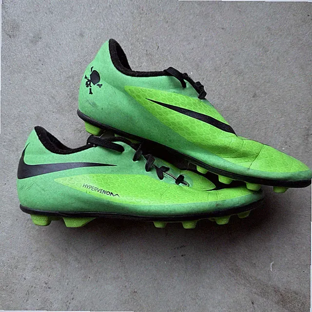 Nike Youth Hypervenom Phantom Phase 599073-690 Indoor Soccer Cleats Sz 5Y