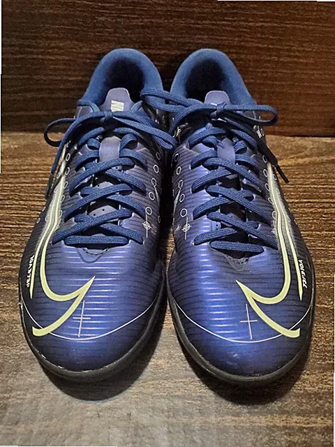 Nike Youth Mercurial Vapor 13 Academy MDS IC Indoor Soccer Shoes 5Y Women's 6.5