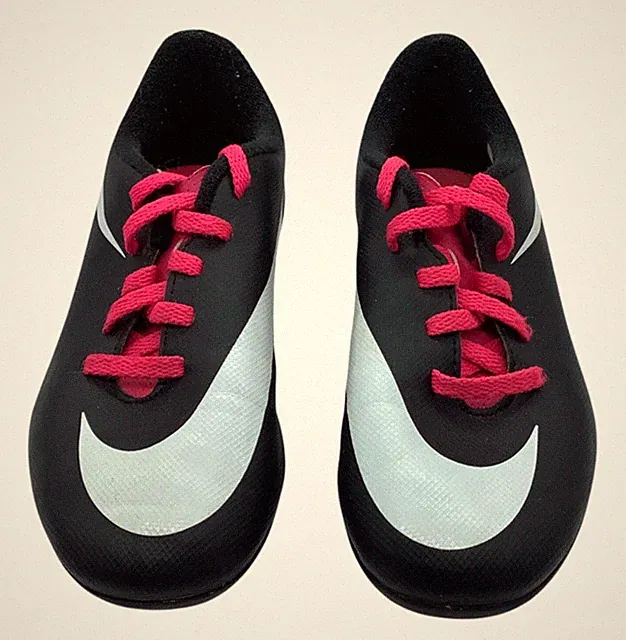 Nike Youth Soccer Cleats Girl Size 1Y Black Pink Athletic Shoes