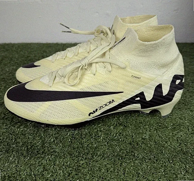 Nike Zoom Mercurial Superfly 9 Elite FG Soccer Cleats FD0241-700 Men's Size 12.5