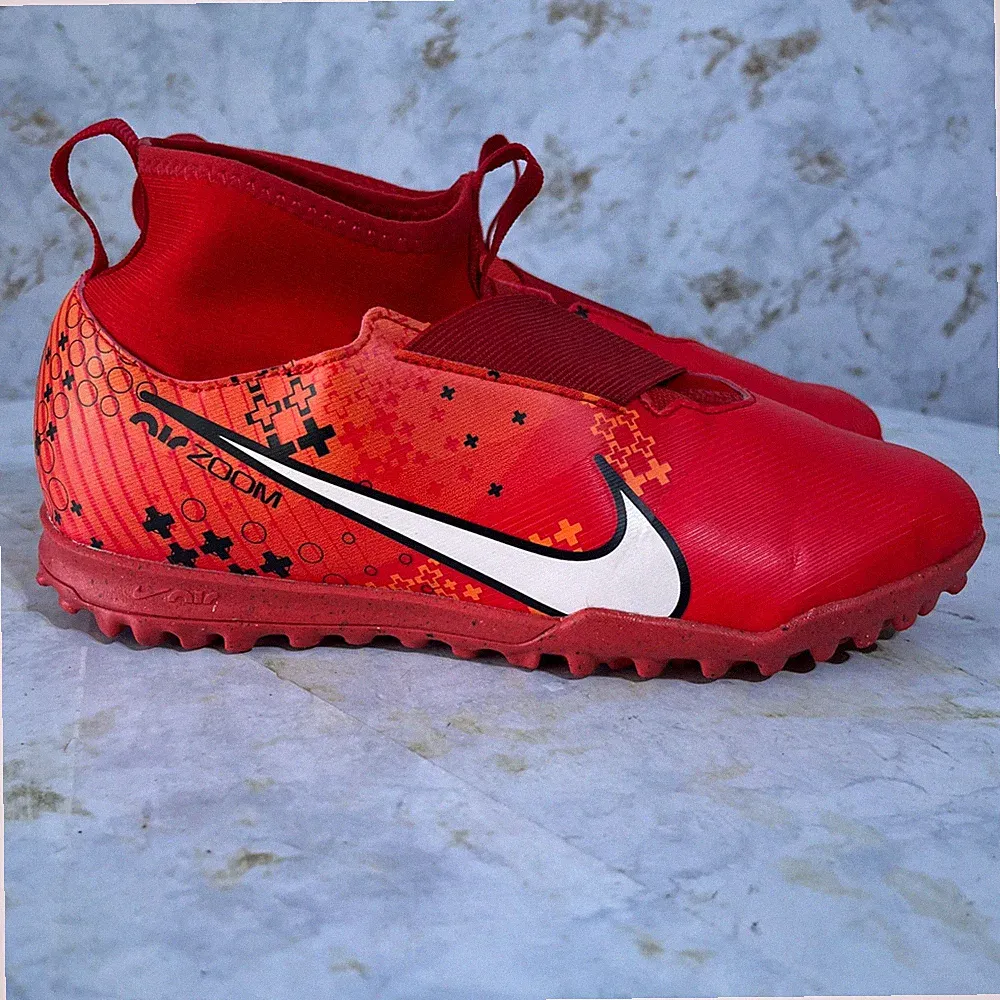 Nike Zoom Mercurial Superfly 9 Youth Kid Size 5.5Y Shoes Red Indoor Soccer Cleat