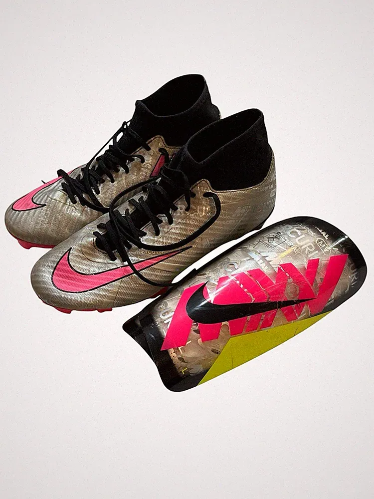 Nike Zoom Mercurial Superfly Soccer Cleats Sliver Pink Sz 7.5 With Shin Guards
