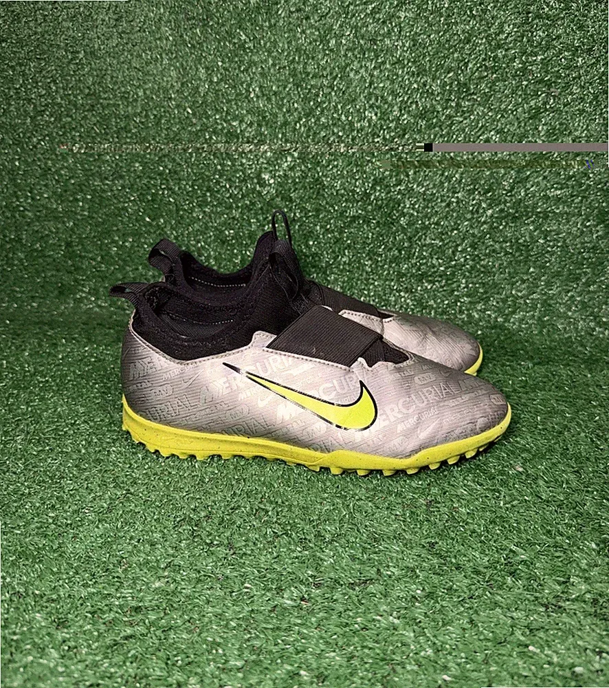 Nike Zoom Mercurial Vapor 15 Academy TF Turf Soccer Shoes Boys Size 5Y