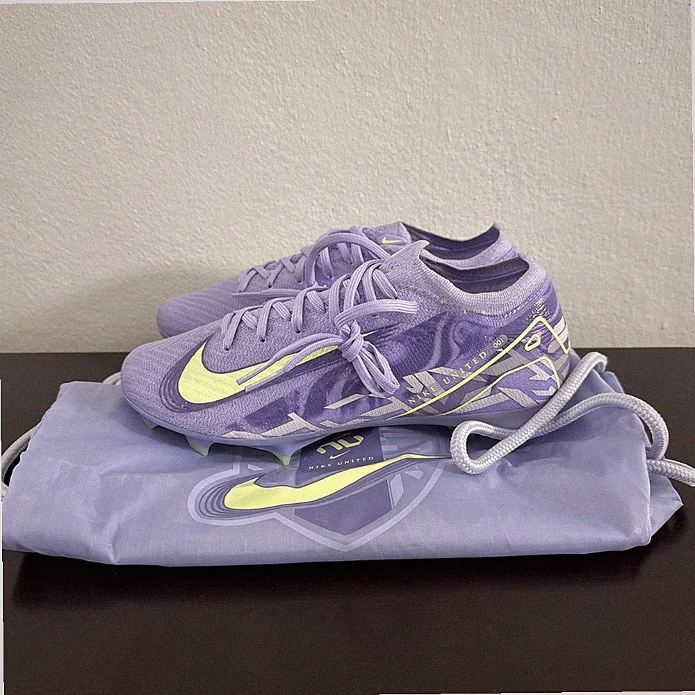 Nike Zoom Mercurial Vapor 16 Elite FG Soccer Cleats HF1605-500 Women’s Size 7.5