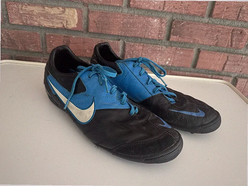 Nike Zoom T-5 Indoor Soccer Cleats Blue Black Leather Size 10.5 344937-014 EUC