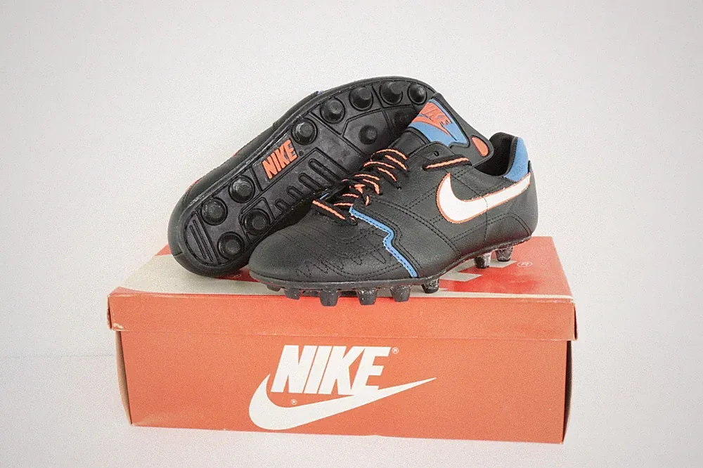 NOS Vtg 90s Nike Rio FG Soccer Cleats Boots Black Blue Leather Womens 7 Mens 5.5