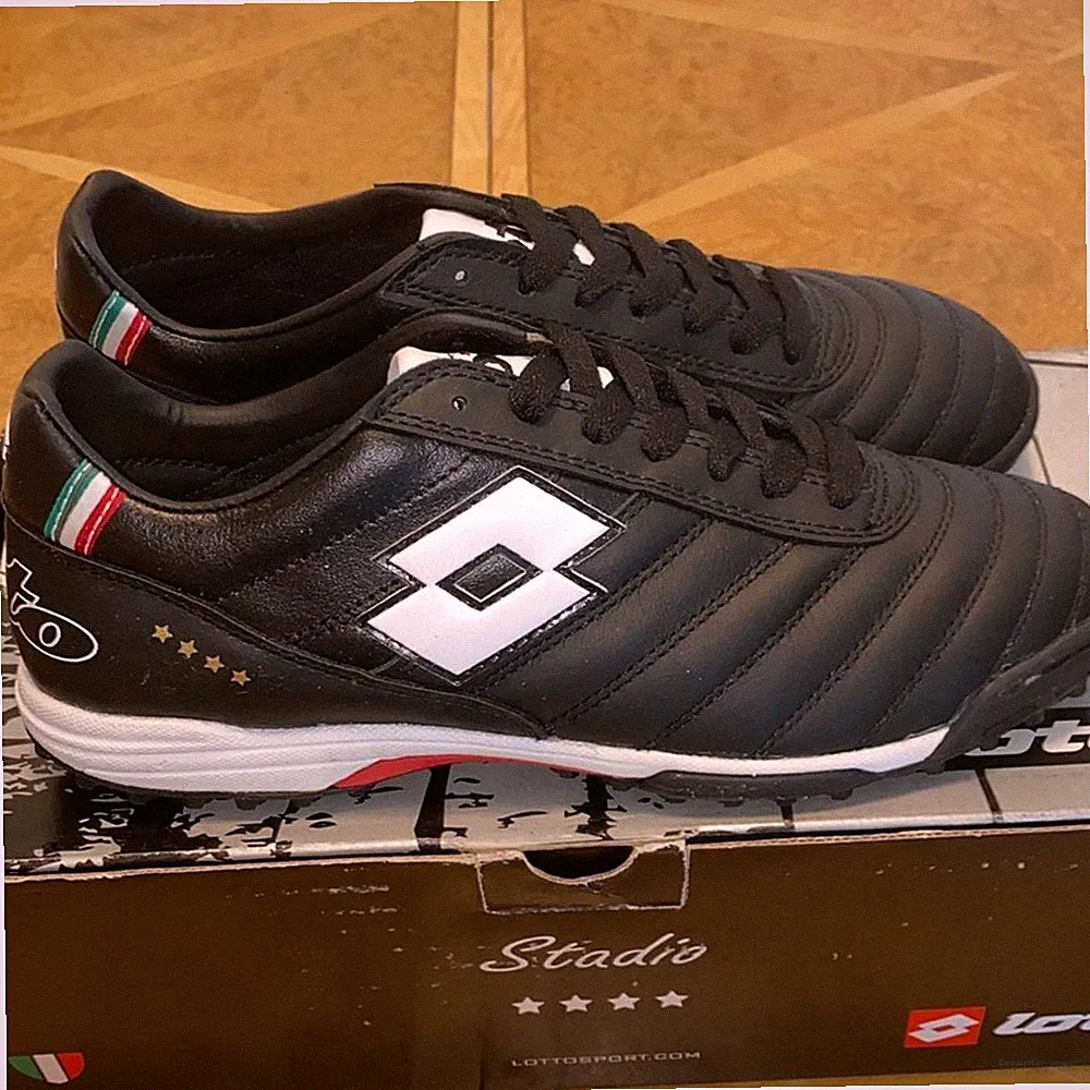 NWB!! Vintage Y2K Lotto Stadio Mondiale Turf Mens soccer cleats size 6.5