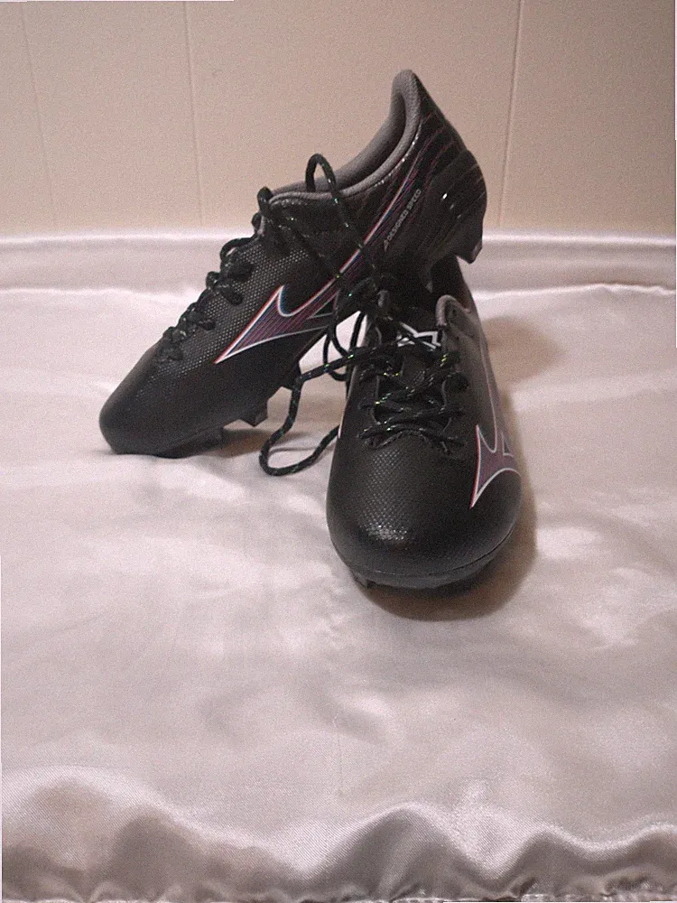 NWOB Mizuno Alpha Select FG (VDM 1122P1GB236501) Soccer Cleats - Size 4.5