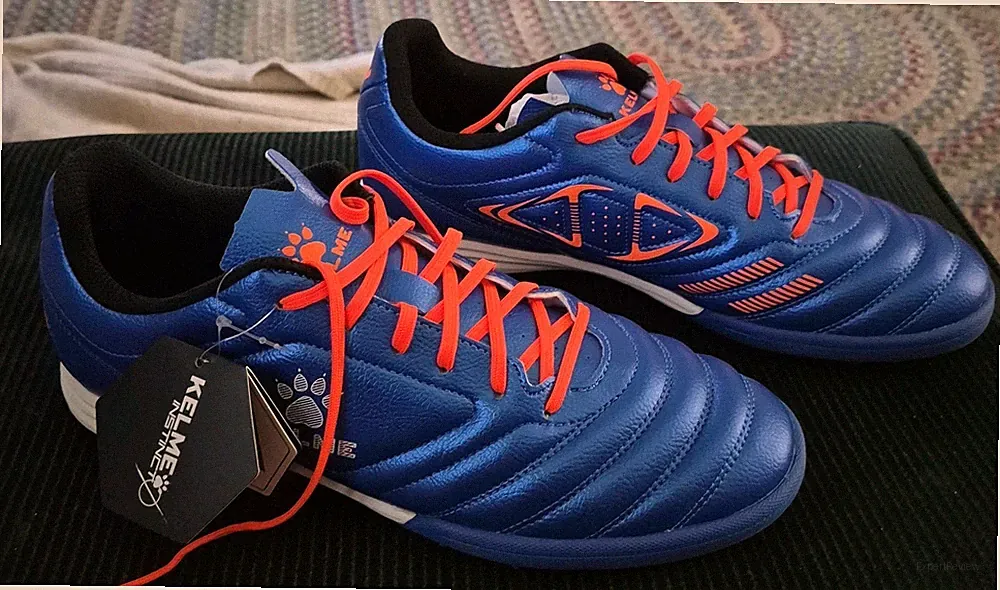 NWT Men’s KELME Instinct Turf Soccer Cleats Football Indoor Outdoor Size 9 blue