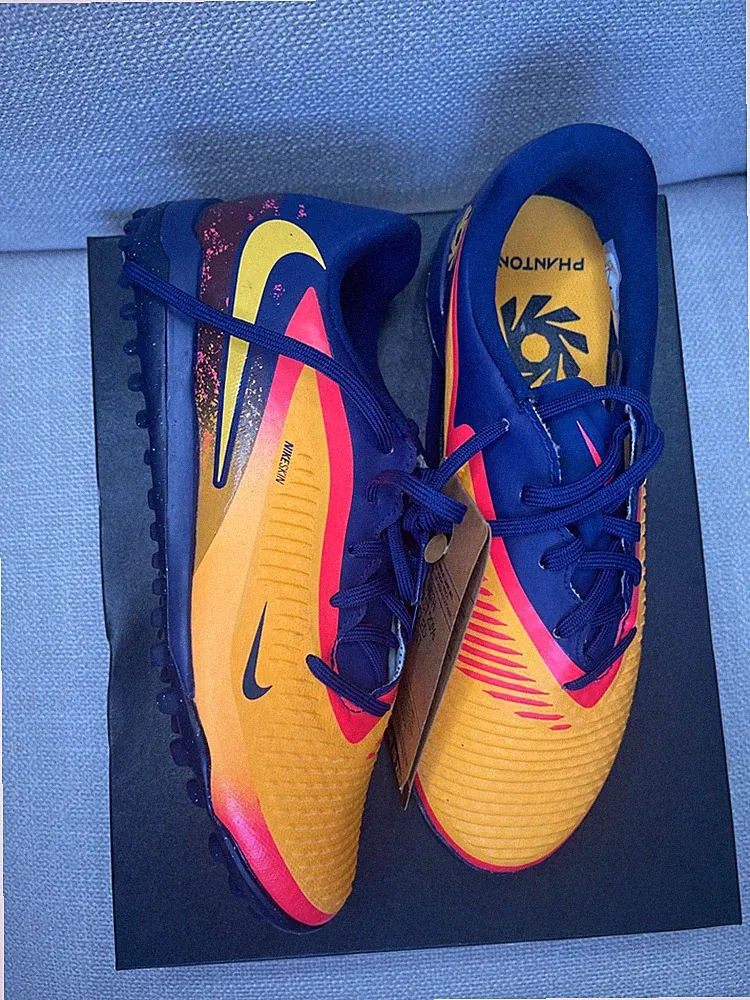NWTNike Phantom Soccer Turf Shoes Blue Yellow OrangYouth US 5.5 Training Cleats