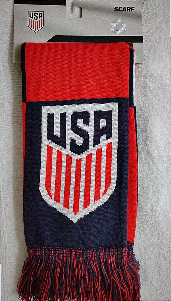 Official U.S.A Soccer double-sided knit fan scarf