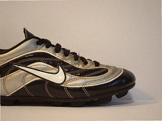 OG Vtg 2000 Nike Mercurial Vapor R9 FG Soccer Cleat Sz. 6.5 Ronaldo 1 117305-013
