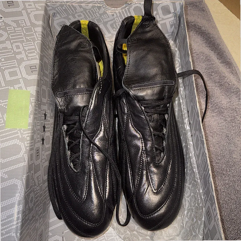 Pele 1962 Soccer Cleats cowhide leather black/yellow Sz 12 BRAND NEW w/BOX