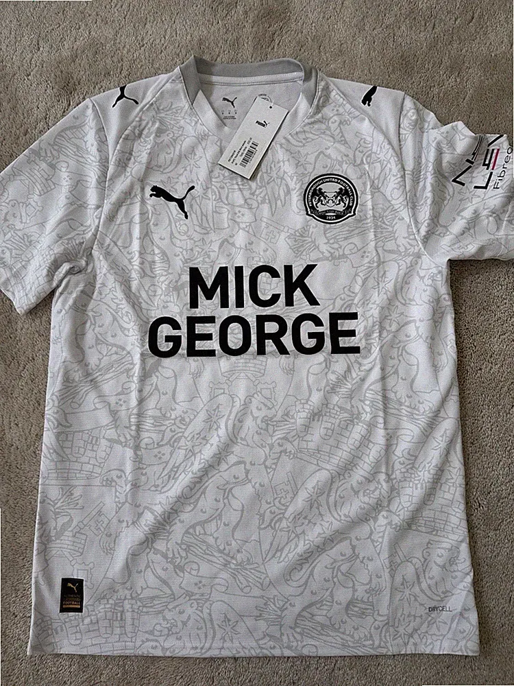 Peterblrough United FC Away Jersey - Puma Soccer - Men Medium - Gray NEW
