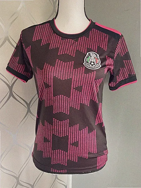 Pink Shirt Jersey Soccer Seleccion Nacional de Mexico Womens XS?