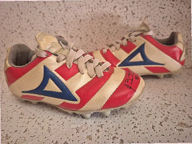 Pirma Bofo Bautista Cleats - Size 5 - Used