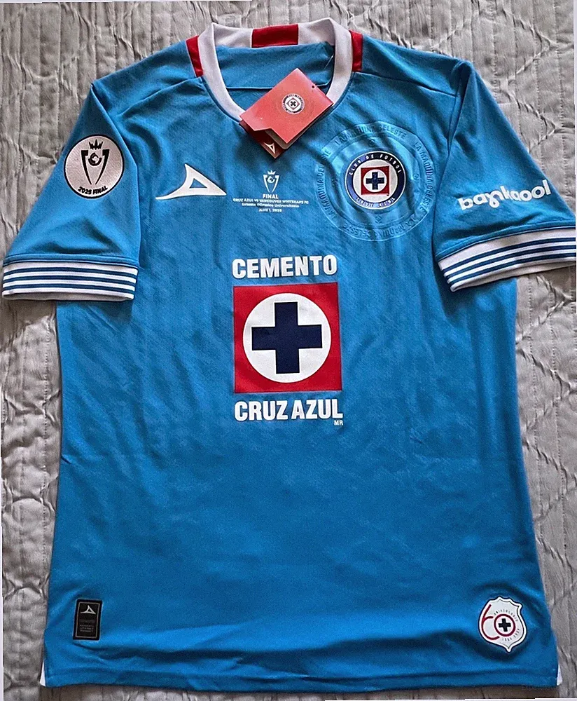 PIRMA CRUZ AZUL MEN'S JERSEY 24/25 LOCAL PARCHE FINAL CONCACAF Y MACHT DETAIL