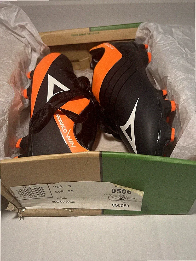 Pirma Youth Soccer Cleats Studded Shoes Black US 3Y EUR 35