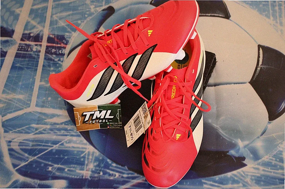 PREDATOR CLUB FIRM GROUND/MULTI GROUND SOCCER CLEATS Size 7.5