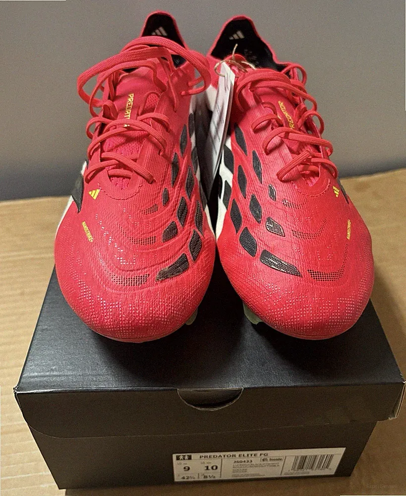 PREDATOR ELITE FIRM GROUND SOCCER CLEATS Size 9, Used Once. Original $280 + Tax
