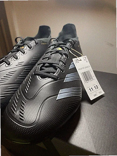 Predator League Firm Ground Soccer Cleats Size: M 11 / W 12 - Quantity: 1 New