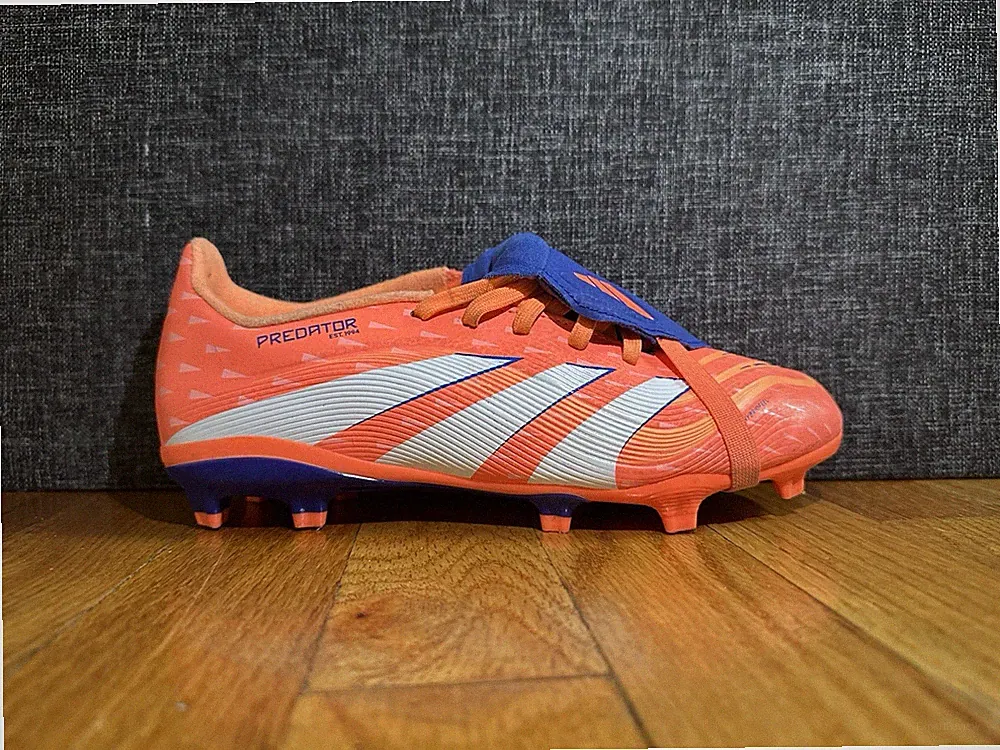 Predator League Fold-Over Tounge Firm/Multi-Ground Cleats Size 5