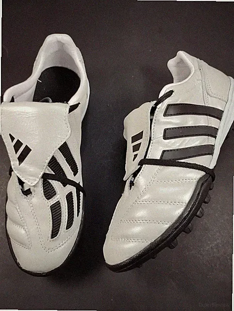 Predator Mania soccer turf HAND MADE NOT FROM THE BR4ND READ DESCRIPTION