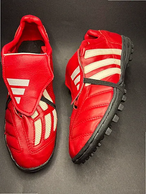 predator mania Soccer Turf HAND MADE NOT FROM THE BRAND READ DESCRIPTION