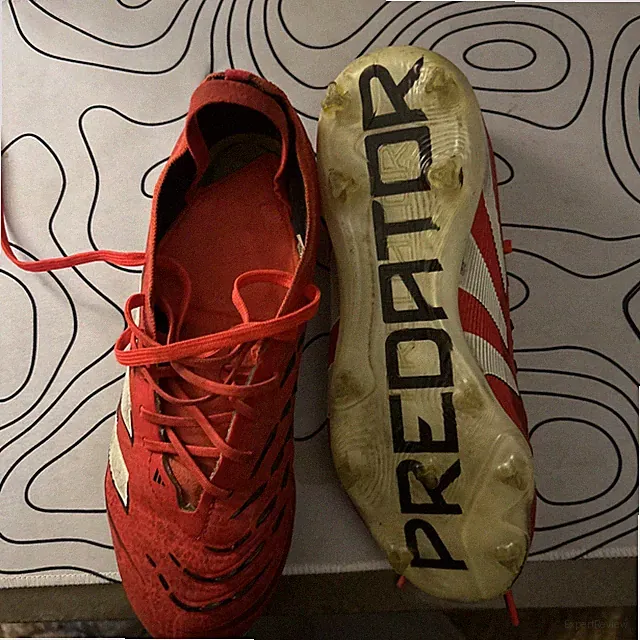 Predator Soccer Cleats Size 4 With Elastic Band Red Black And White Pro Cleats