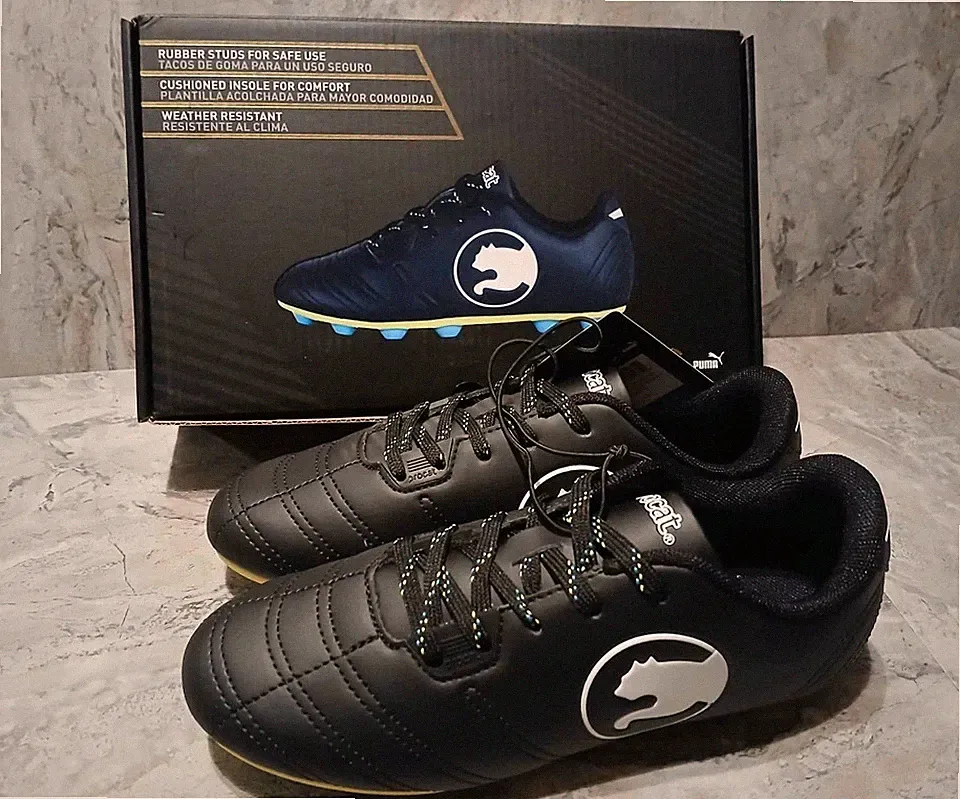 soccer cleats size 4