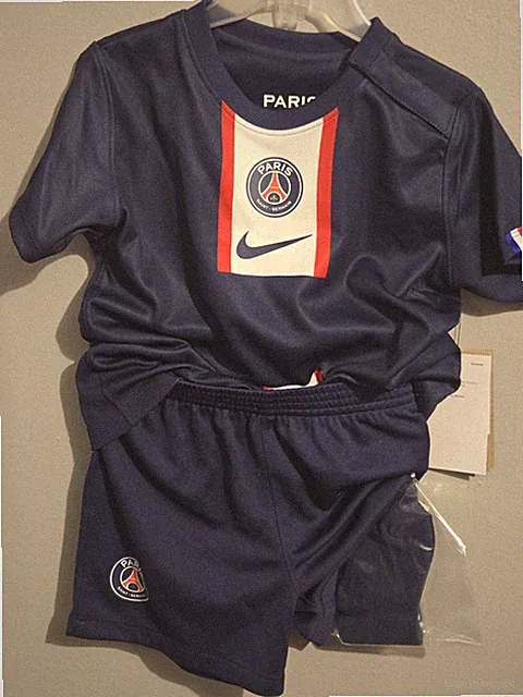 PSG FC Infant/toddler Set 3 to 6 Months Jersey Shorts Socks. Nike