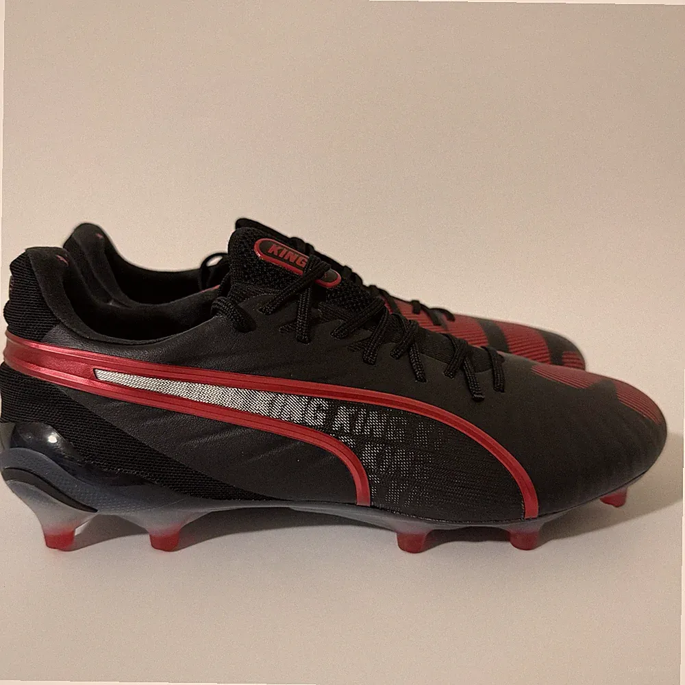 Puma $200 Men's 7.5 KING ULTIMATE LAUNCH EDITION FG/AG Soccer Cleats 108067-01