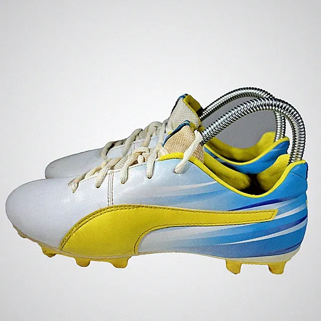 PUMA Aguero V2 Kun FG Boys Kids Soccer Cleats Size 5 5C White Yellow Blue Shoes