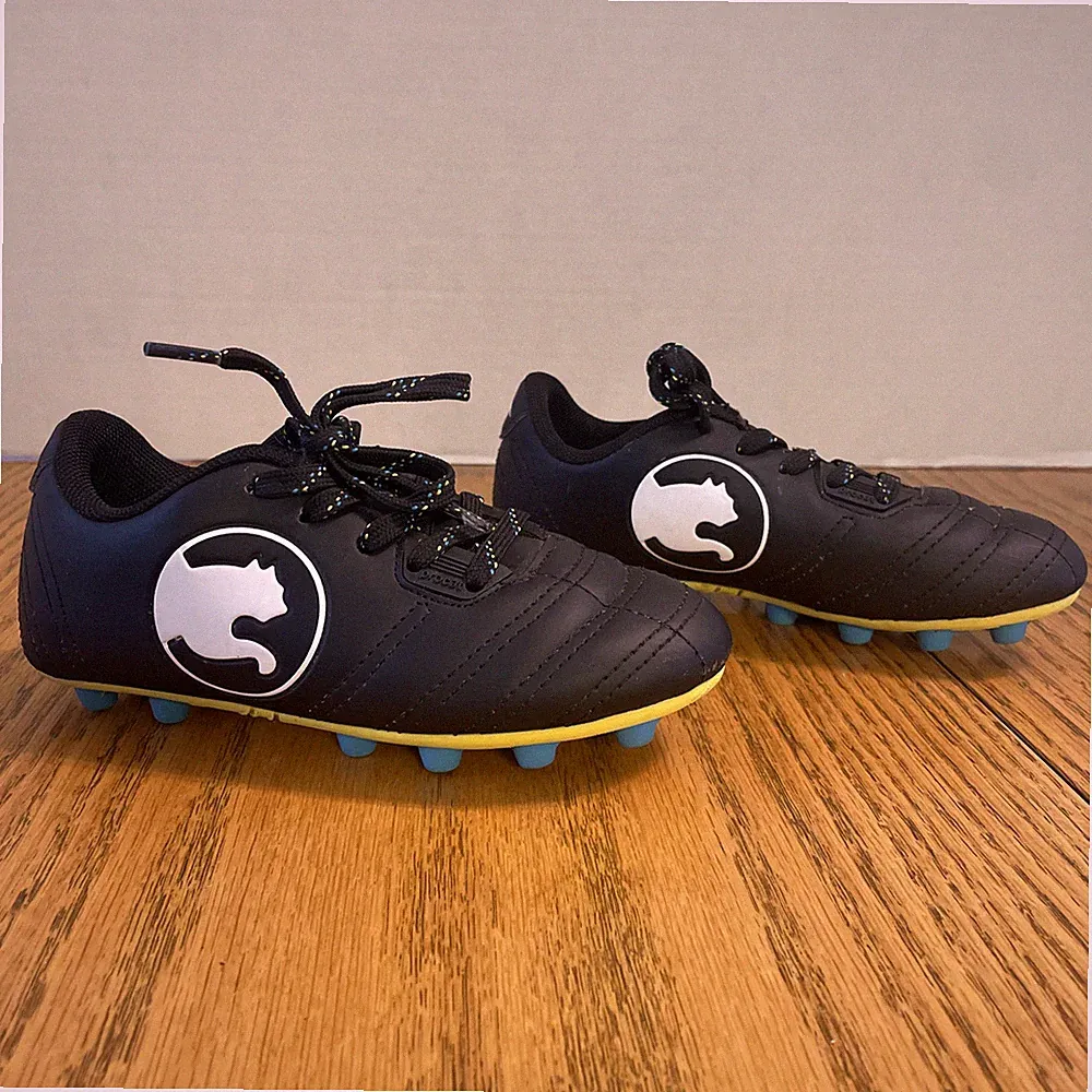Puma Boys Speed Procat PCTS11 Black Soccer Cleats Shoes Sneakers Size 11