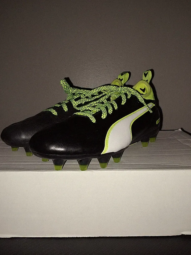 Puma Evotouch 1 FG Leather Soccer Cleats Youth US 4.5 Black Volt