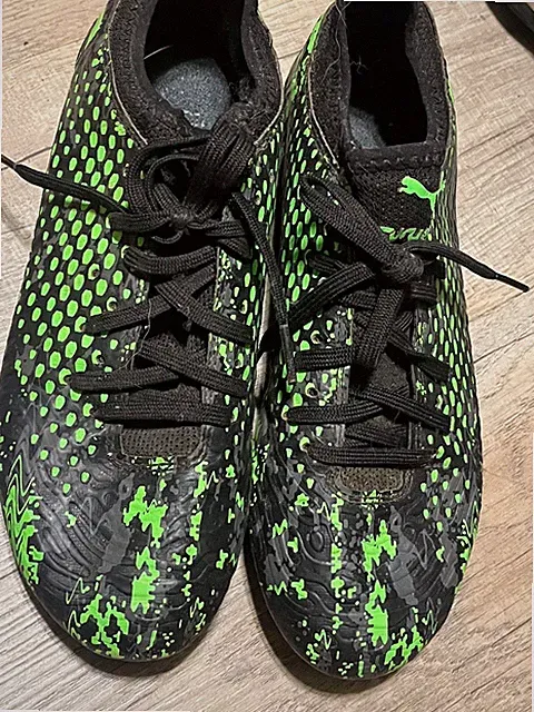 Puma Future 19.4 Soccer Cleats Size 6.5C - Eur- 38.5 Green And black
