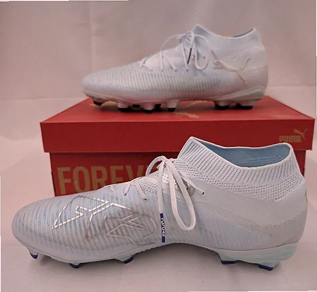PUMA Future 8 Match Light Up FG/AG Soccer Cleats Womens Sz 11.5 Blue 108641-01