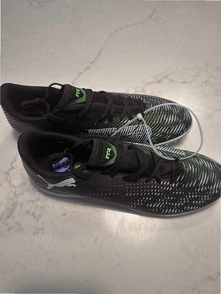 Puma Future 8 Match TF turf Soccer Cleats Cool Black Green Mens 108378-02 8.5-12