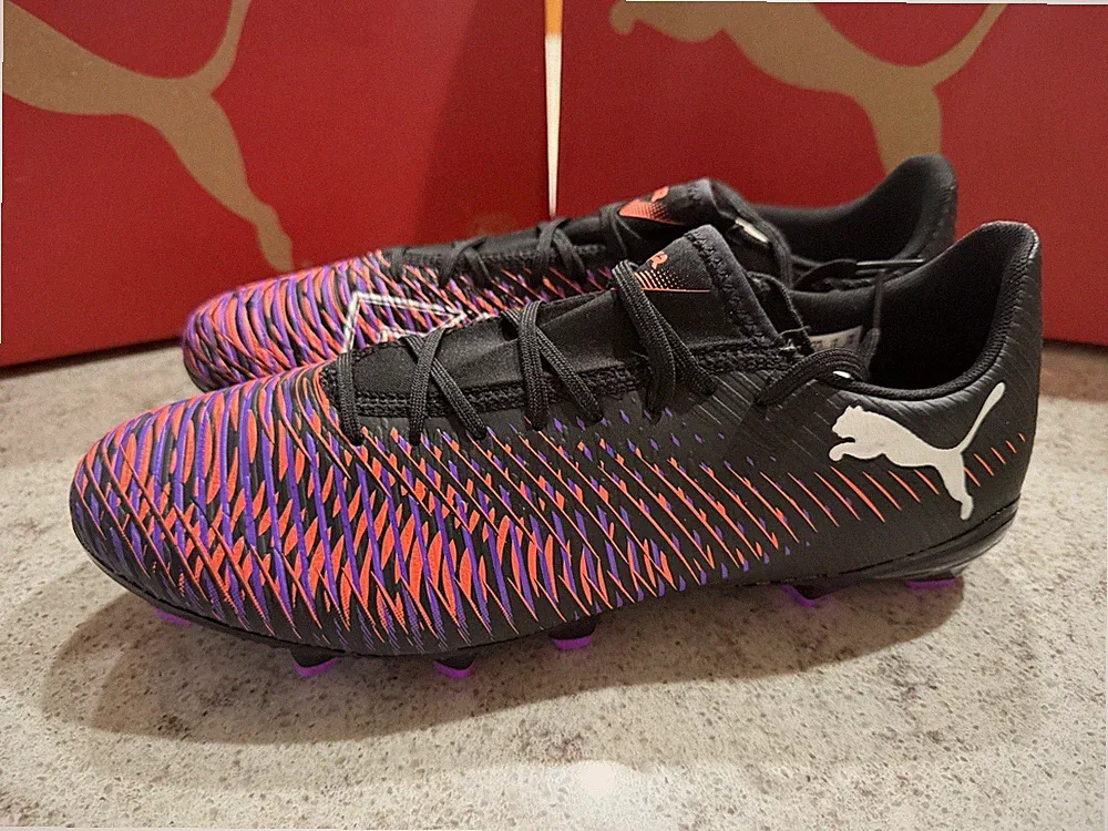 PUMA Future 8 Play FG/AG Men’s Size 8 Soccer Cleats Black/White/Glowing Red NWB