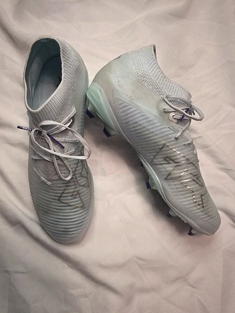 PUMA Future 8 Pro "Light Up Pack" Women's 7 Soccer Cleats - 108641-01 - W/ Box