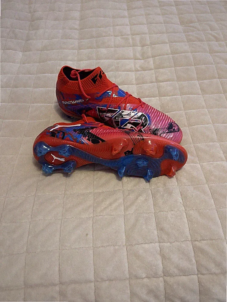 PUMA Future 8 Ultimate FG Playmaker Soccer Cleats Men’s Size 9
