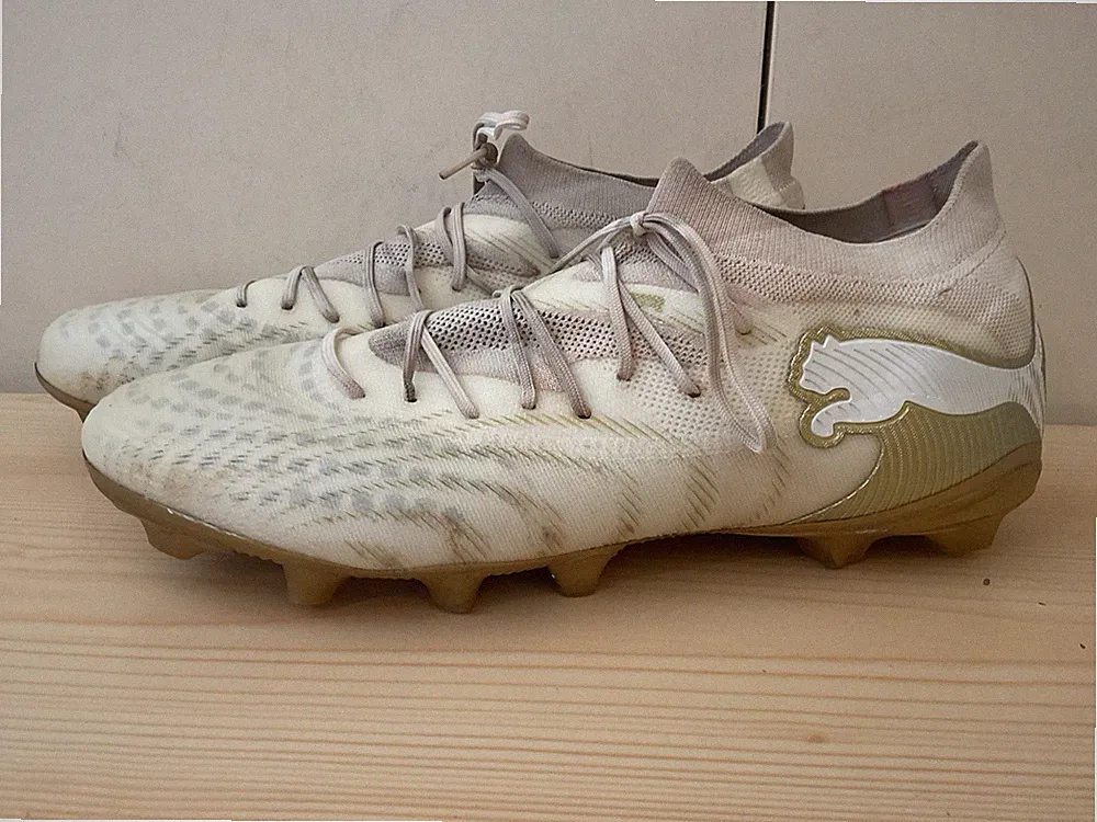 Puma Future 9 Pro FG soccer cleats Futbol Size 11 Metallic Gold White