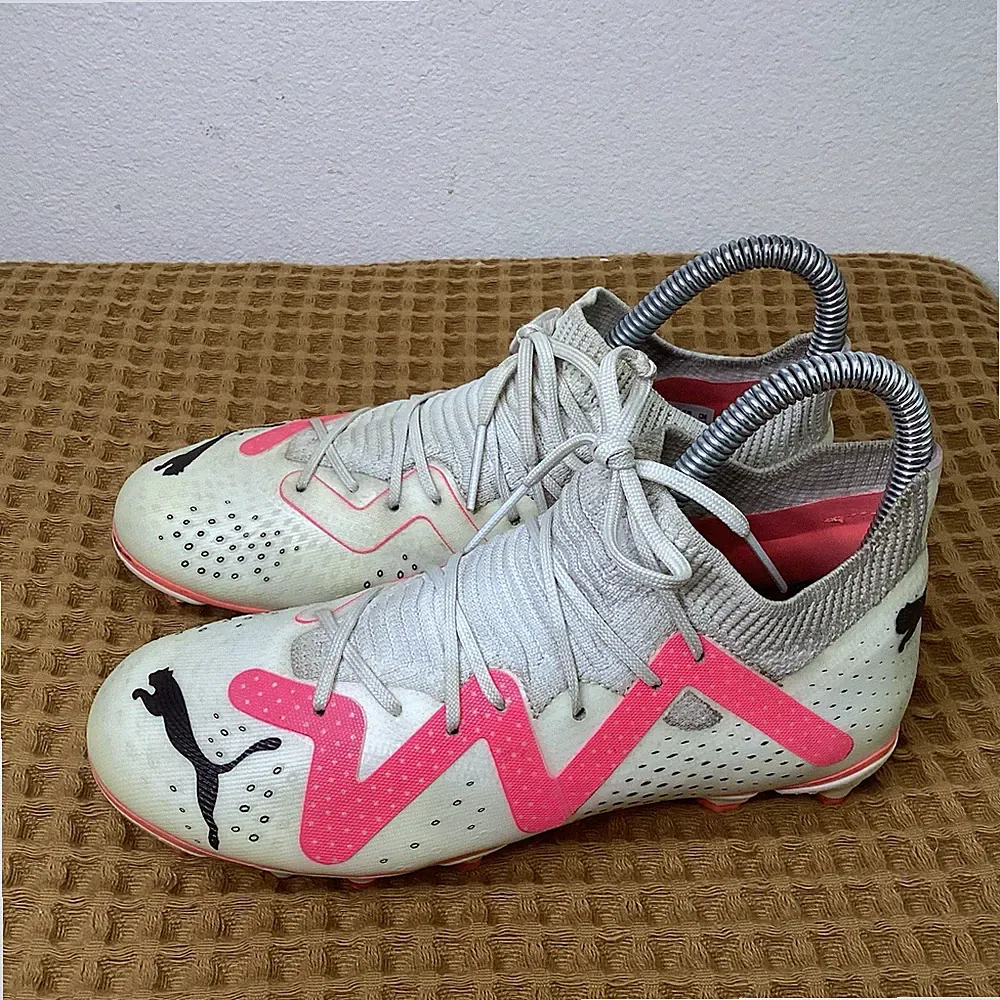 Puma Future Match FG/AG Kids Sz 2 White Pink Soccer Cleats Shoes 107384-01