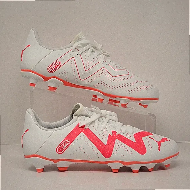 Puma Future Play FG/AG Youth Size 6.5 Soccer Cleats White/Pink 107388-01 New