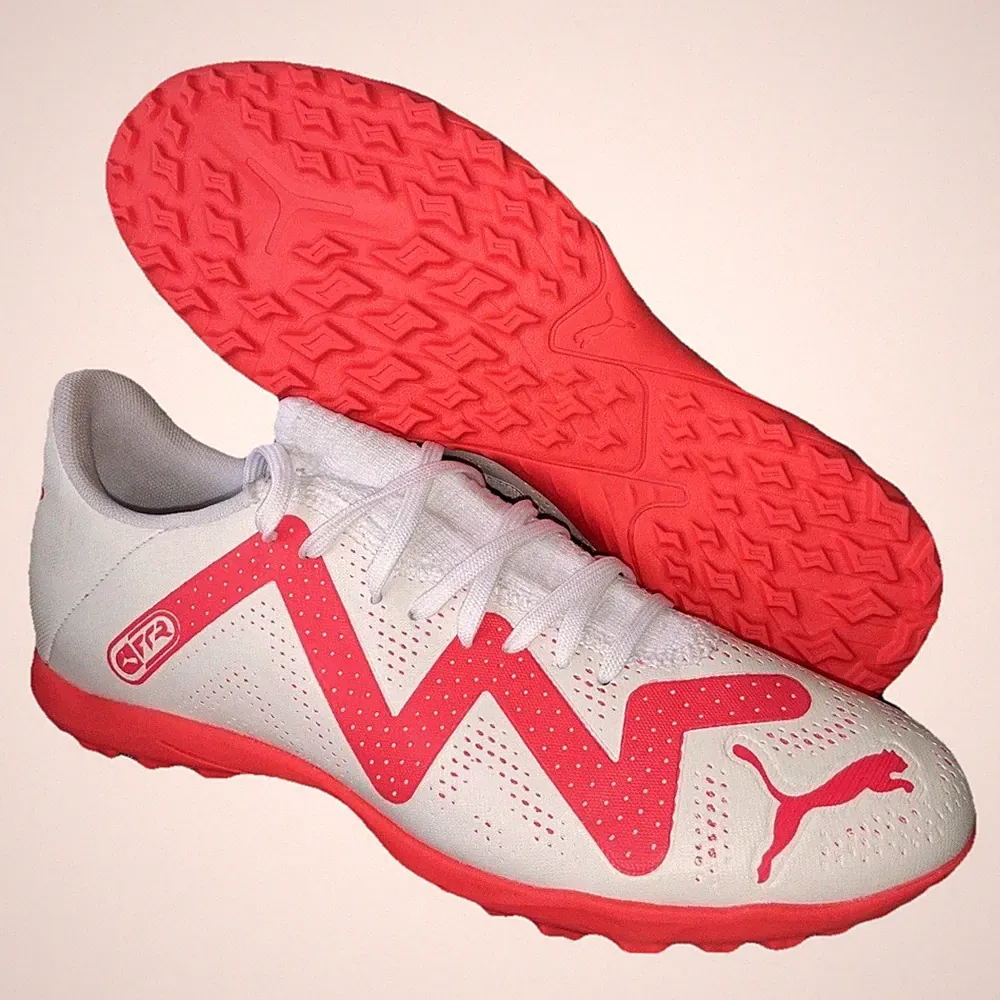 PUMA Future Play It Indoor Soccer Football Shoes Cleats 107382-01 Mens Size 10